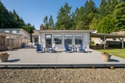 Inviting Waterfront Haven ~BBQ