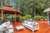 Woodinville 4 Bedroom: Acre Yard, Fire Pit, BBQ