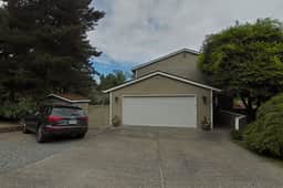 Clyde Hill Retreat | 5BR | Minutes to Seattle