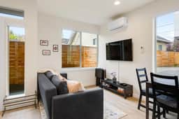 Urban Roosevelt/Greenlake Getaway