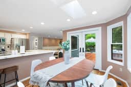 Woodinville 4 Bedroom: Acre Yard, Fire Pit, BBQ - Image 4