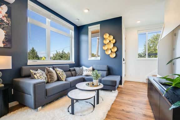 Stylish & Central Haven - Image 1