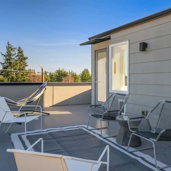 Golden Gardens 3BR Retreat: Steps From Beach Park - Image 1
