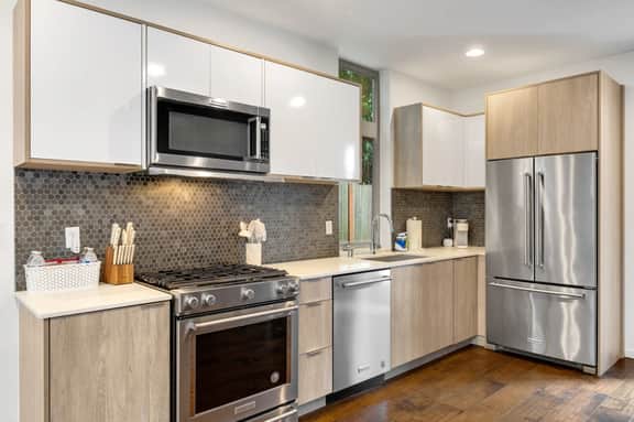 Cap Hill Retreat with Rooftop