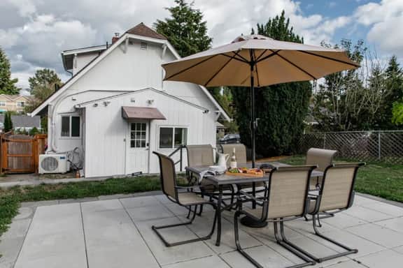 Spacious Urban Oasis