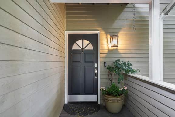 Elegant & Spacious | Huge Yard - Office - Parking! - Image 3