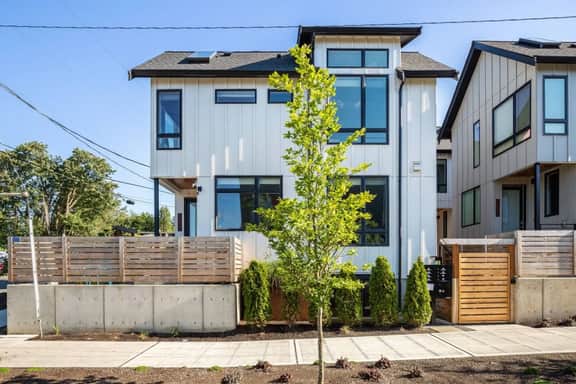 Stylish & Central Haven - Image 5